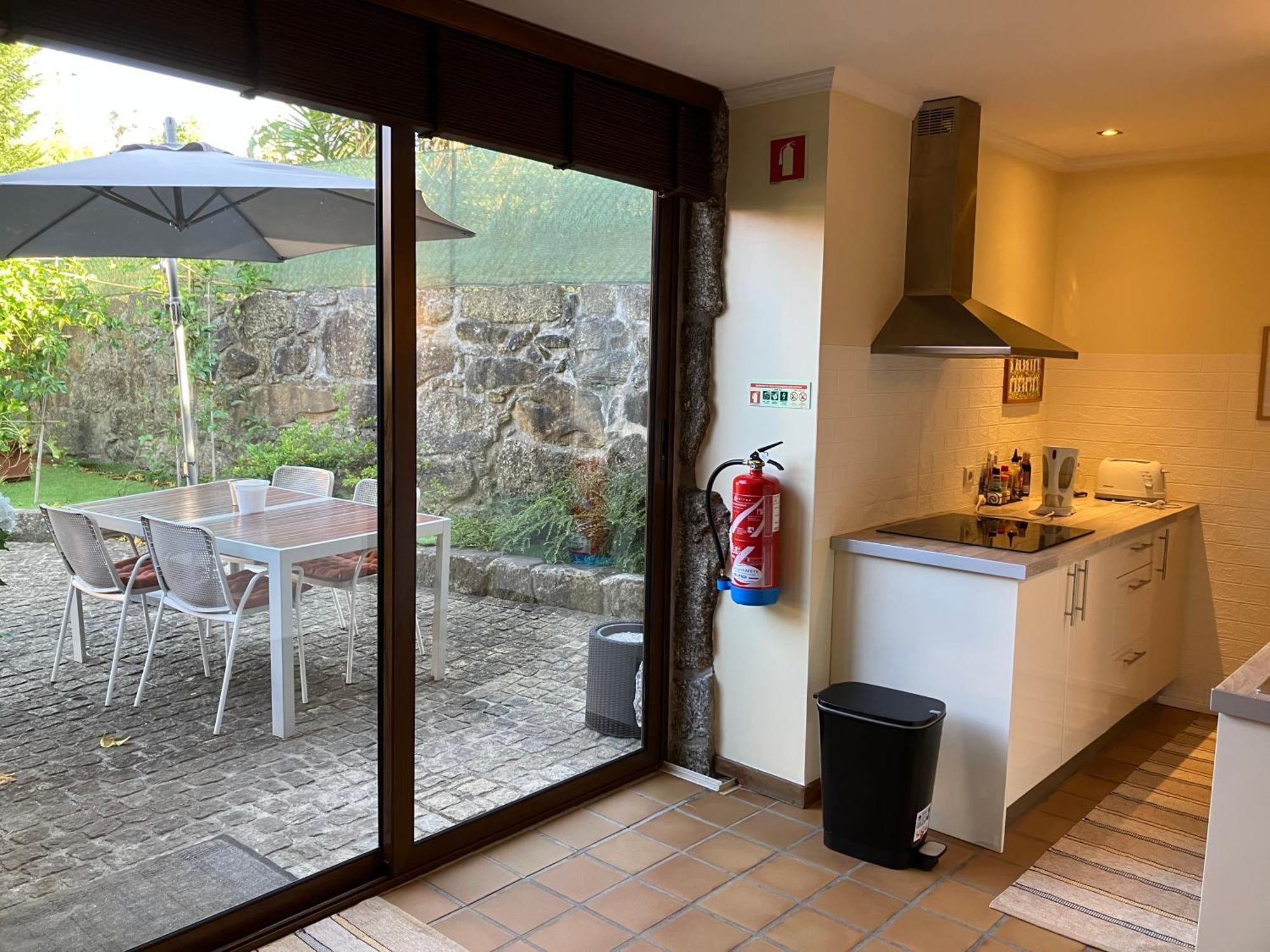 Bergui Guesthouse - Em Guimaraes Desde 2017 Guimarães Exterior foto