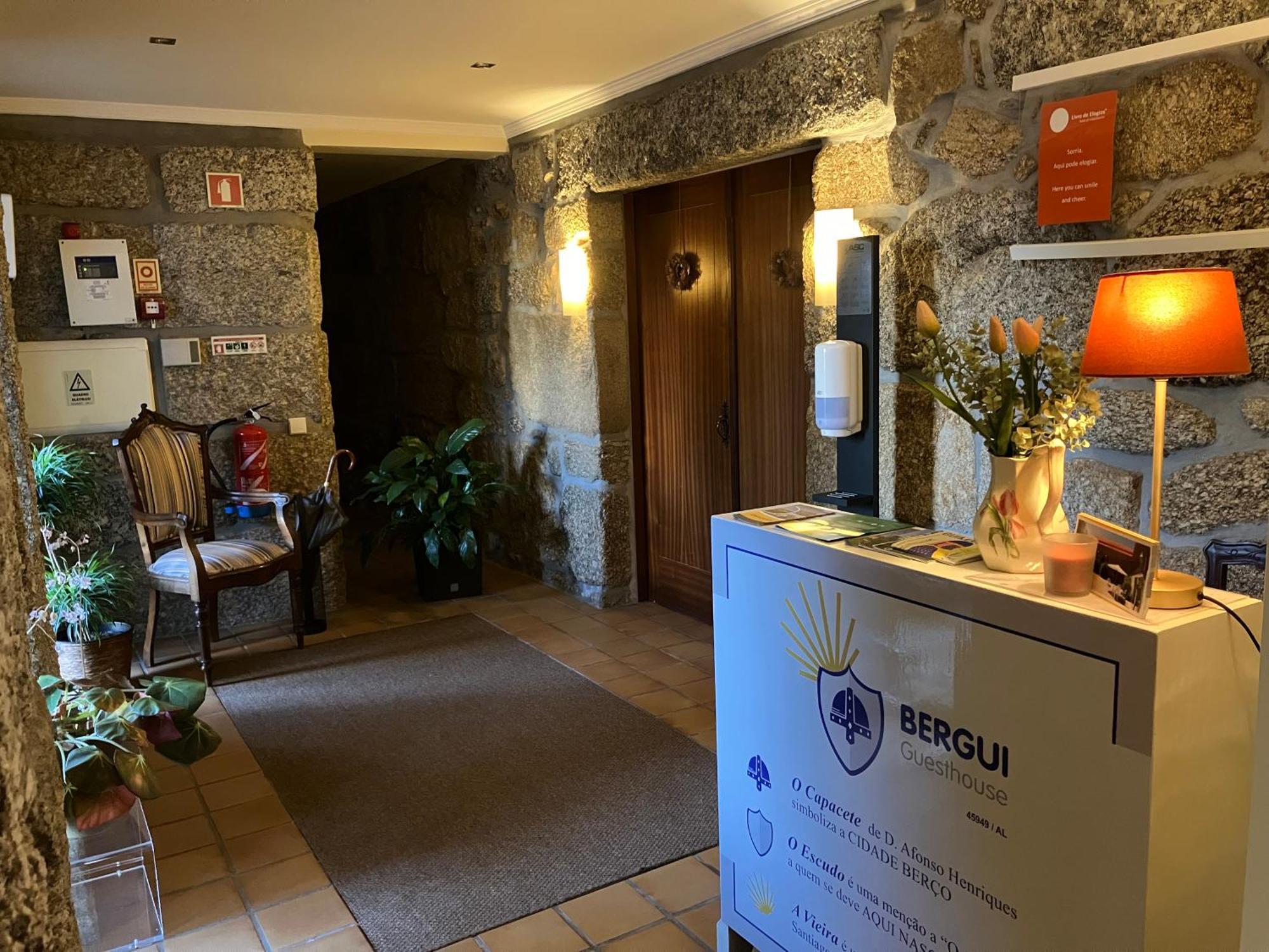 Bergui Guesthouse - Em Guimaraes Desde 2017 Guimarães Exterior foto
